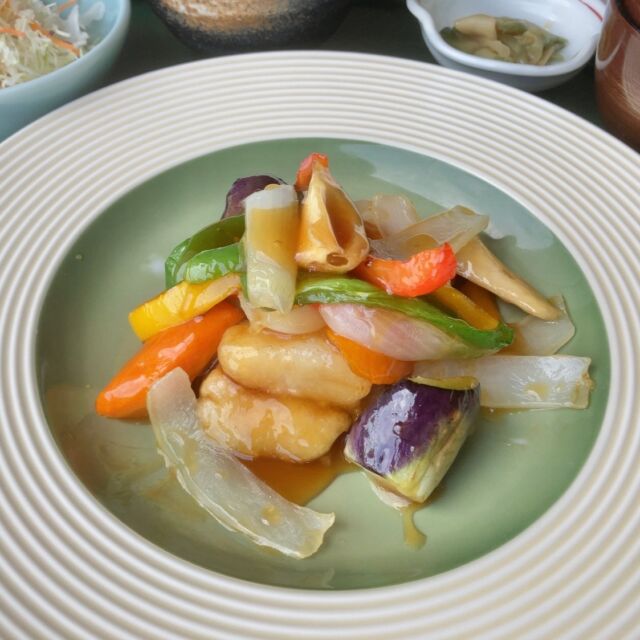 6/22，23の日替わりランチは
『白身魚の唐揚げ 甘酢餡かけ』です

📌数量限定📌
【ドリンクバー付き1,000円】

ご来店をお待ちしてます

ランチタイム/11時〜14時30分 L.O14時

#白身魚の唐揚げ 
#黒川郡大和町#大和町

#日替わりランチ
#ランチ#日替わりメニュー
#今日のランチ