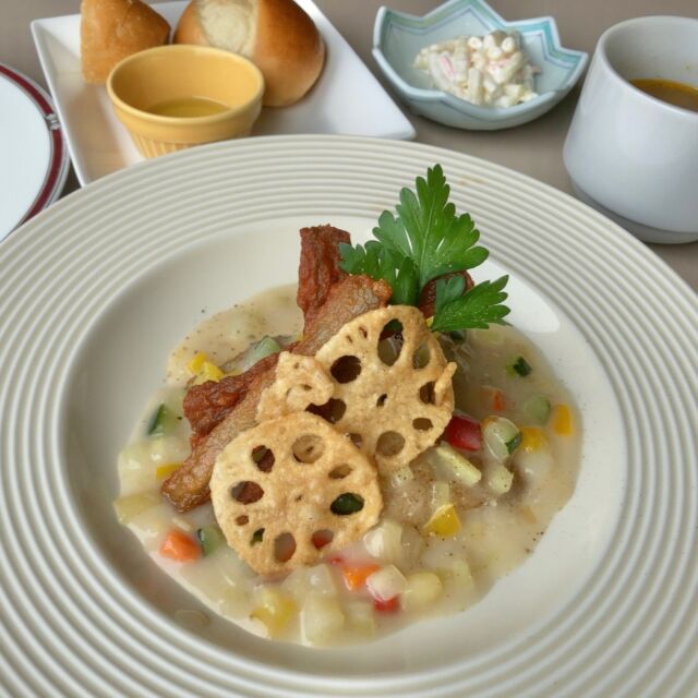 6/8，9の日替わりランチは
『白身魚のポアレ 香味ソース』です

📌数量限定📌
【ドリンクバー付き1,000円】

ご来店をお待ちしてます

ランチタイム/11時〜14時30分 L.O14時

#白身魚のポアレ
#黒川郡大和町#大和町

#日替わりランチ
#ランチ#日替わりメニュー
#今日のランチ
