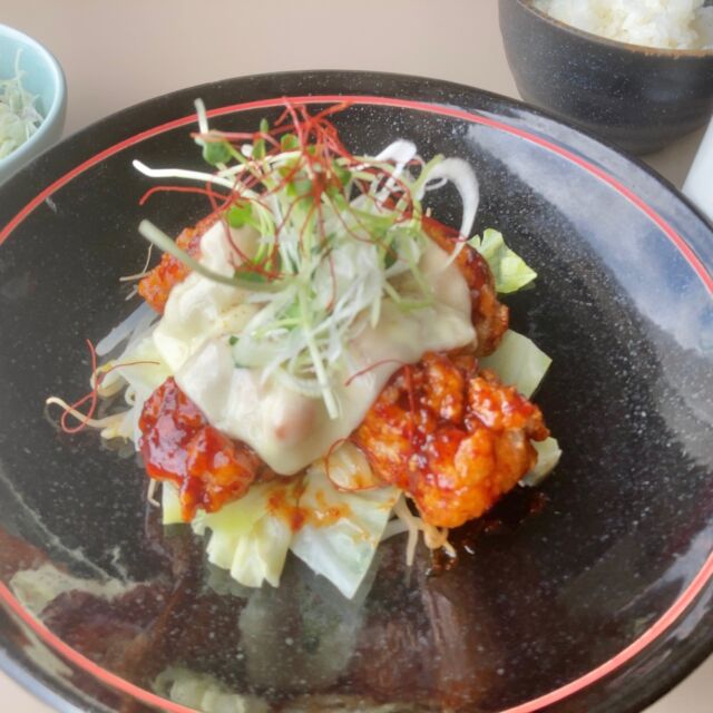 6/16，17の日替わりランチは
『ヤンニョム風炙りチーズチキン』です

📌数量限定📌
【ドリンクバー付き1,000円】

ご来店をお待ちしてます

ランチタイム/11時〜14時30分 L.O14時

#ヤンニョム風炙りチーズチキン
#黒川郡大和町#大和町

#日替わりランチ
#ランチ#日替わりメニュー
#今日のランチ