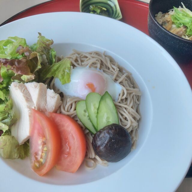 6/28，29の日替わりランチは
『冷たい鶏肉そばと浅利の炊き込みご飯』です

📌数量限定📌
【ドリンクバー付き1,000円】

ご来店をお待ちしてます

ランチタイム/11時〜14時30分 L.O14時

#冷たい鶏肉そば
#浅利の炊き込みご飯
#黒川郡大和町#大和町

#日替わりランチ
#ランチ#日替わりメニュー
#今日のランチ